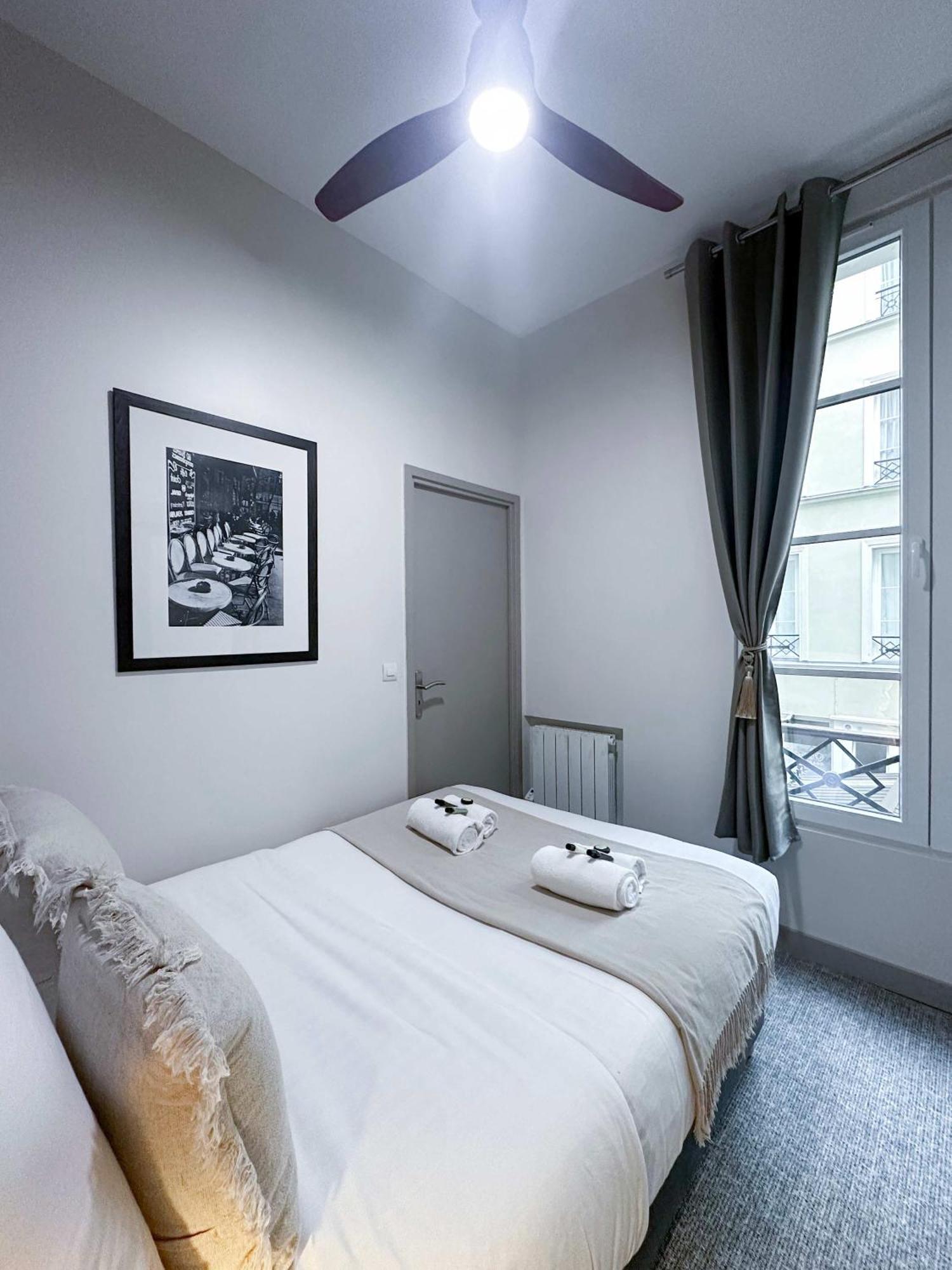 Renovated Champs-Elysees Retreat باريس المظهر الخارجي الصورة