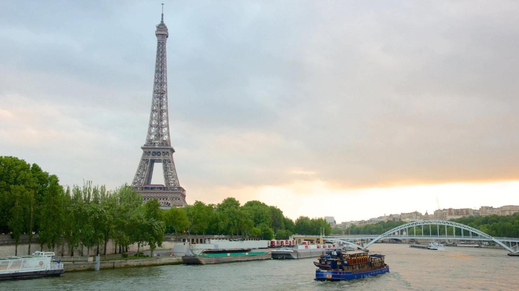 Renovated Champs-Elysees Retreat باريس المظهر الخارجي الصورة